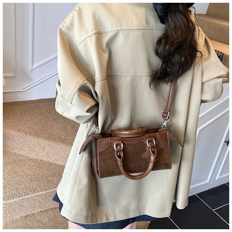 Borsa a mano in pelle scamosciata minimalista per le donne, nuova moda 2025, piccola, quadrata, versatile, a tracolla, per telefono_voghion.com