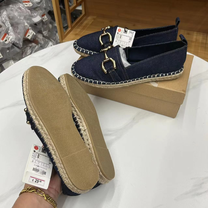 Chaussures pour femmes en denim rétro avec boucle en métal décorées de espadrilles plates_voghion.com