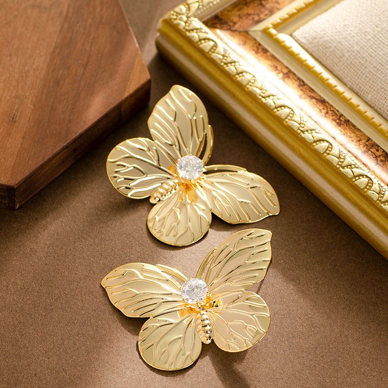 Farfalla in zircone intarsiato esagerato alla moda per donne con un senso del lusso, temperamento leggero e lussuoso, piccolo_voghion.com