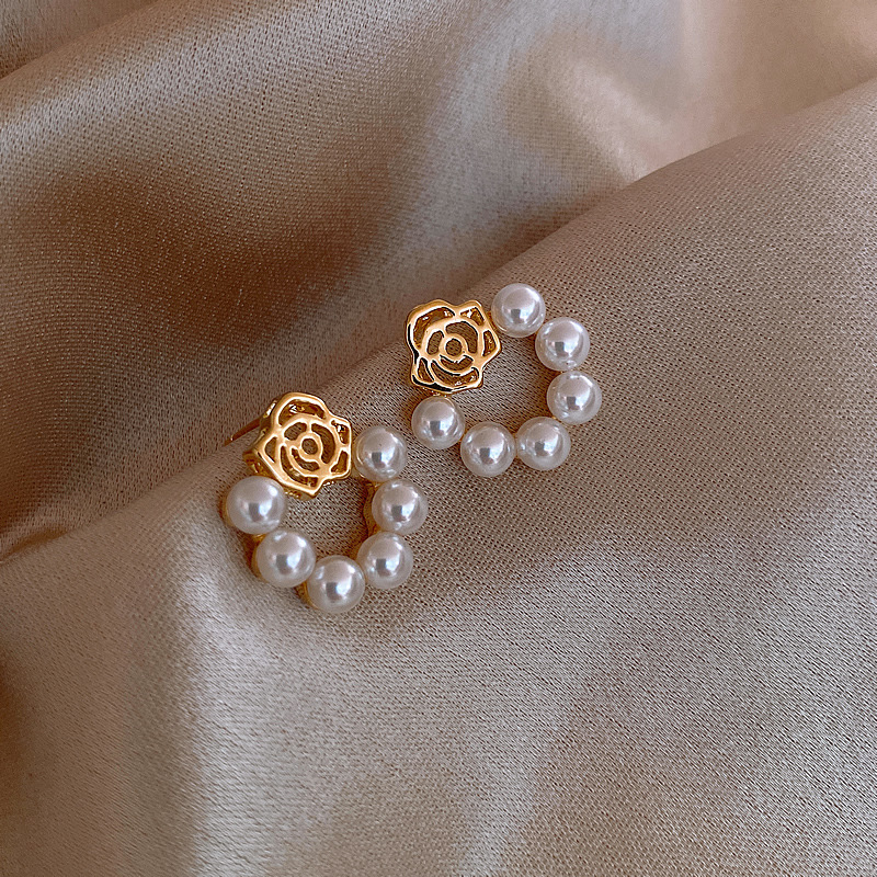 Orecchini da donna piccoli e squisiti, sensazione semplice, temperamento di nicchia, design di personalità, orecchini di fascia alta, orecchini all'ingrosso_voghion.com