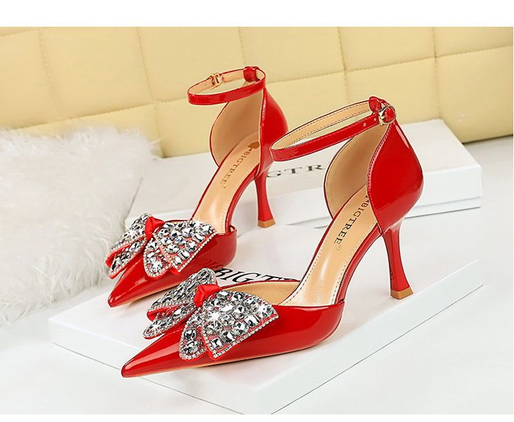 8323-H21 koreai divat bankett üreges magassarkú, sekély szájú hegyes víz gyémánt masniszíj, női szandál_voghion.com