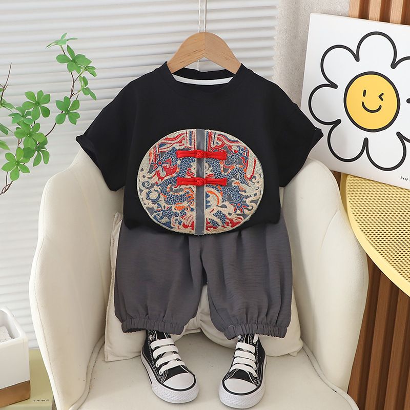 T-shirt a maniche corte con collo rotondo con bottoni cinesi in stile occidentale per bambini nuovi estivi, set in due pezzi per ragazzi e ragazze_voghion.com