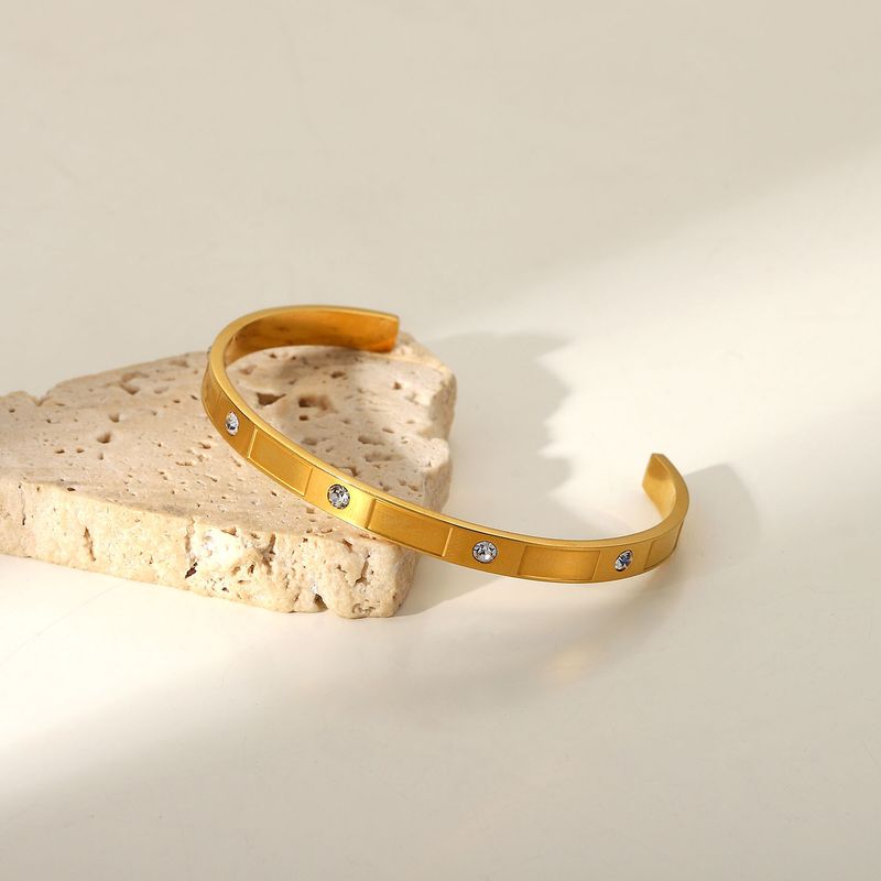 INS Wind Gold Electroplated Stainless Steel Round Zircon Rectangle Alternating Fashionable and Minimalist Women's_voghion.com