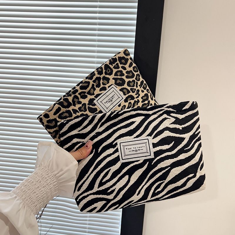 Large Capacity Zebra Leopard Print Makeup Portable Storage Skincare Toiletry Simple Travel Versatile Clutch Bag_voghion.com