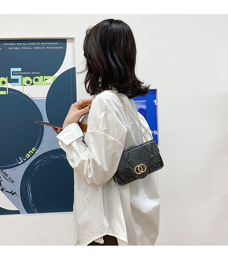 Borsa quadrata piccola con motivo serpente 2024 Nuova mini borsa per telefono europea e americana con tracolla a catena Borsa a tracolla_voghion.com