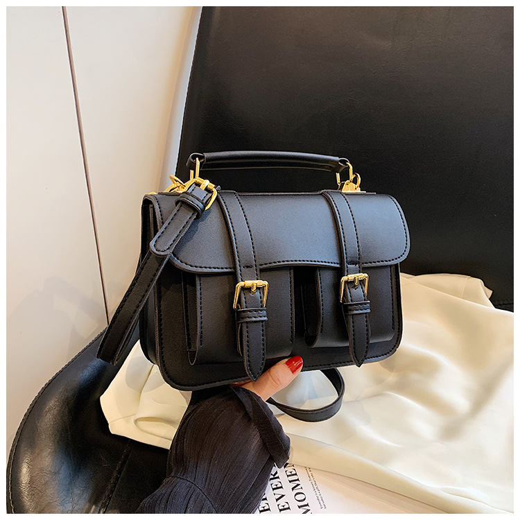 Niche Design High-end Bag Women's 2023 Summer New Fashion One-shoulder small square bag retro diagonal Cambridge bag_voghion.com