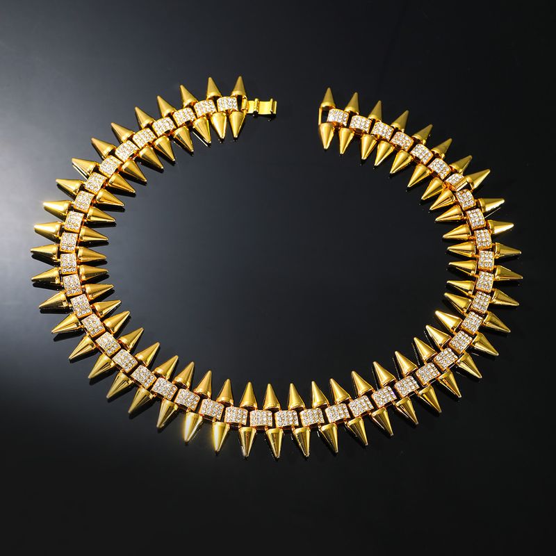 Personalità prepotente della catena motociclistica da uomo tempestata di diamanti hip hop, collana con rivetti affusolati, accessorio per bracciale_voghion.com