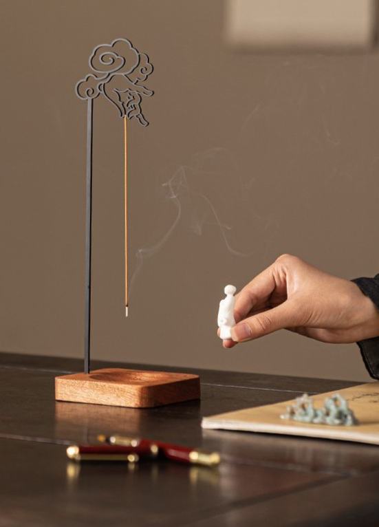 Kreative invertierte Aromatherapie-Hängebrenner für den Innenbereich, Buddha-Handhalter, Tablett, Weihrauchständer, Heim-Zen-Ornament_voghion.com