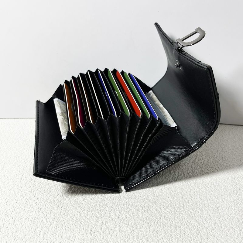 Akkordeon-Kartenetui aus Lackleder für Damen – Neues europäisches und amerikanisches Nischendesign 2025 – Mehrere Kartenfächer – Hochwertige Ausstattung_voghion.com