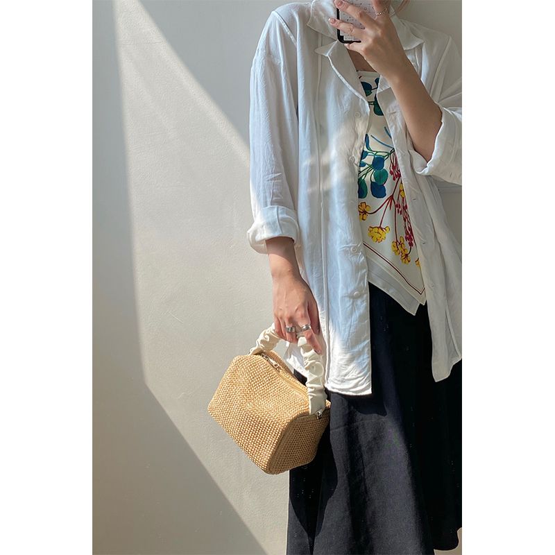 Sommer Gras Gewebte Tasche für Frauen 2024 Neue Mädchen Retro Gefaltete Kontrast Handheld Quadratische Tasche Vielseitige Straddle Tasche Tide_voghion.com