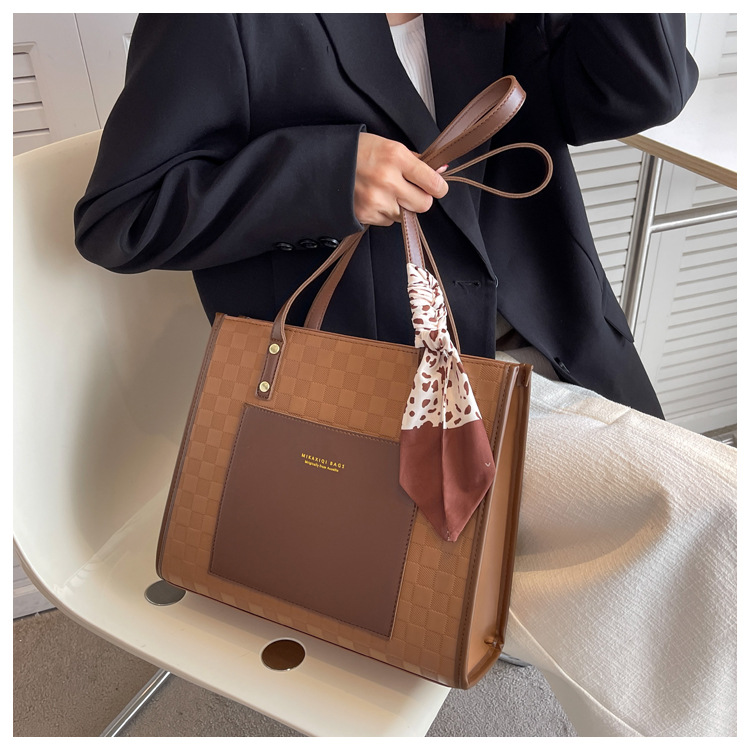 Tasche Damen Große Tasche 2023 Neue Einkaufstasche Große Kapazität Pendlertasche Strukturierte Umhängetasche_voghion.com