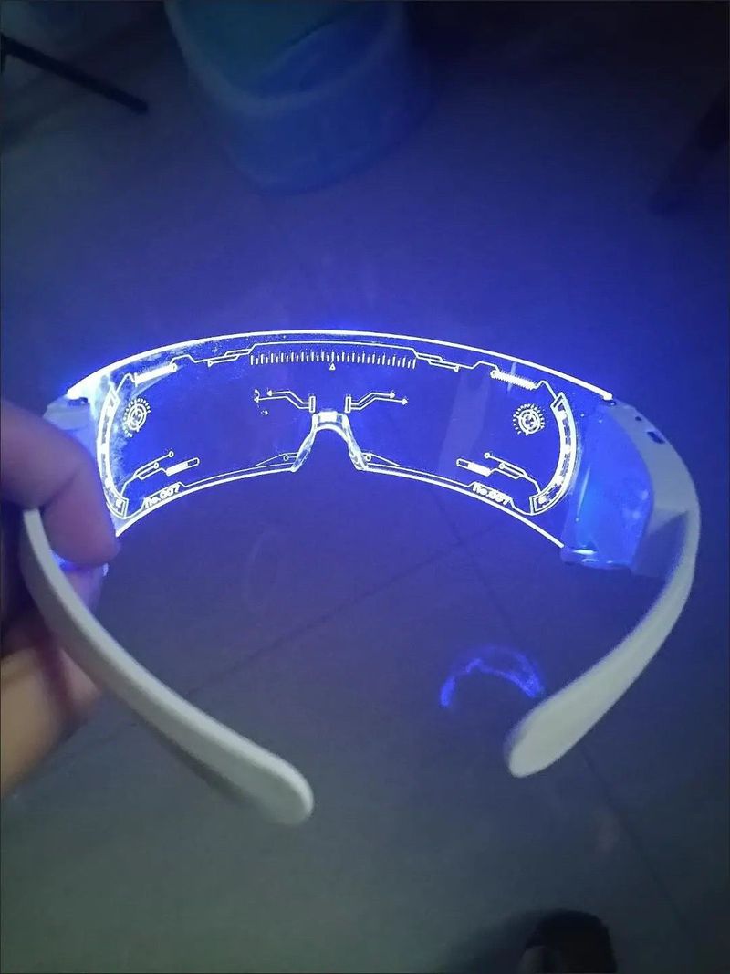 Occhiali da ciclismo con tecnologia LED, occhiali anti-collisione, luminosi e luminosi, per la guida notturna_voghion.com