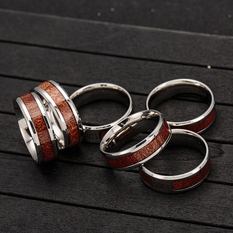 Herrenschmuck Akazienholz Halbring mit Holzmaserung_voghion.com