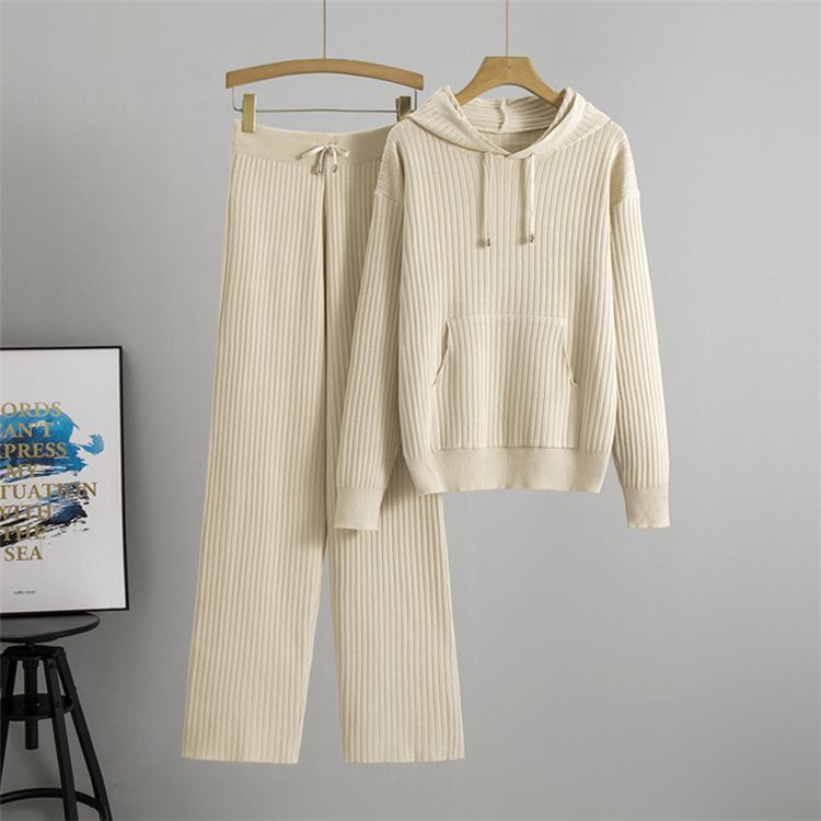 Ensemble sweat à capuche et pantalon de survêtement en tricot confortable - Tenue décontractée deux pièces pour femme avec poche kangourou et détails côtelés_voghion.com