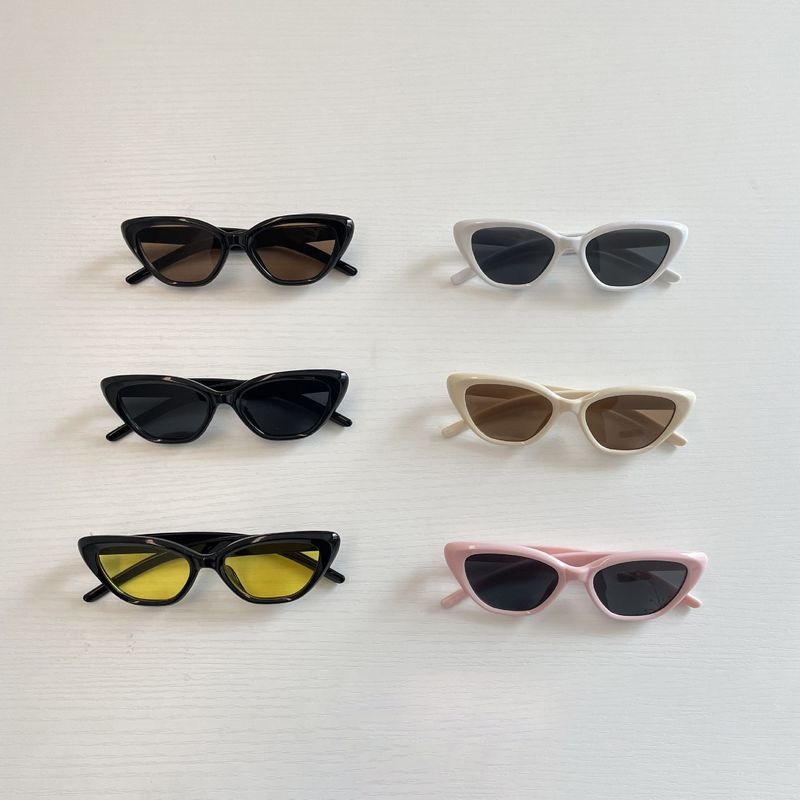 Børns drenge piger, forår 2024 trendy og cool, cat eye solbriller til babyer, parasol trend_voghion.com