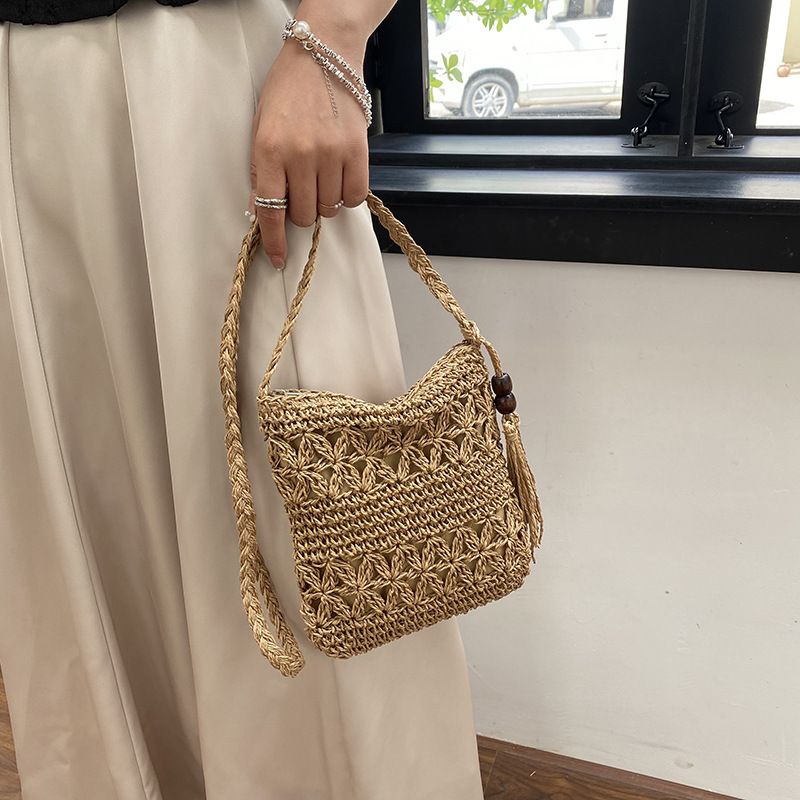 Borsa a tracolla per donna 2025, nuovo design di nicchia, squisita borsa quadrata piccola intrecciata versatile con traforo per telefono da donna_voghion.com