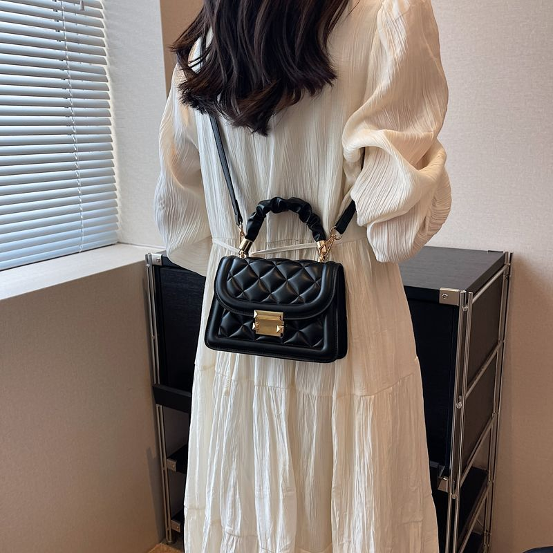 Borsa da donna Amy Rabbit 2023 Nuova moda estiva Lingge Versione coreana Versatile piccola tracolla monospalla portatile_voghion.com