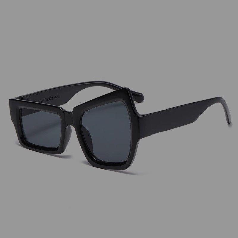 Bored? Wear Irregular Sunglasses Be A Stylish And Funny Trendsetter On The Street_voghion.com