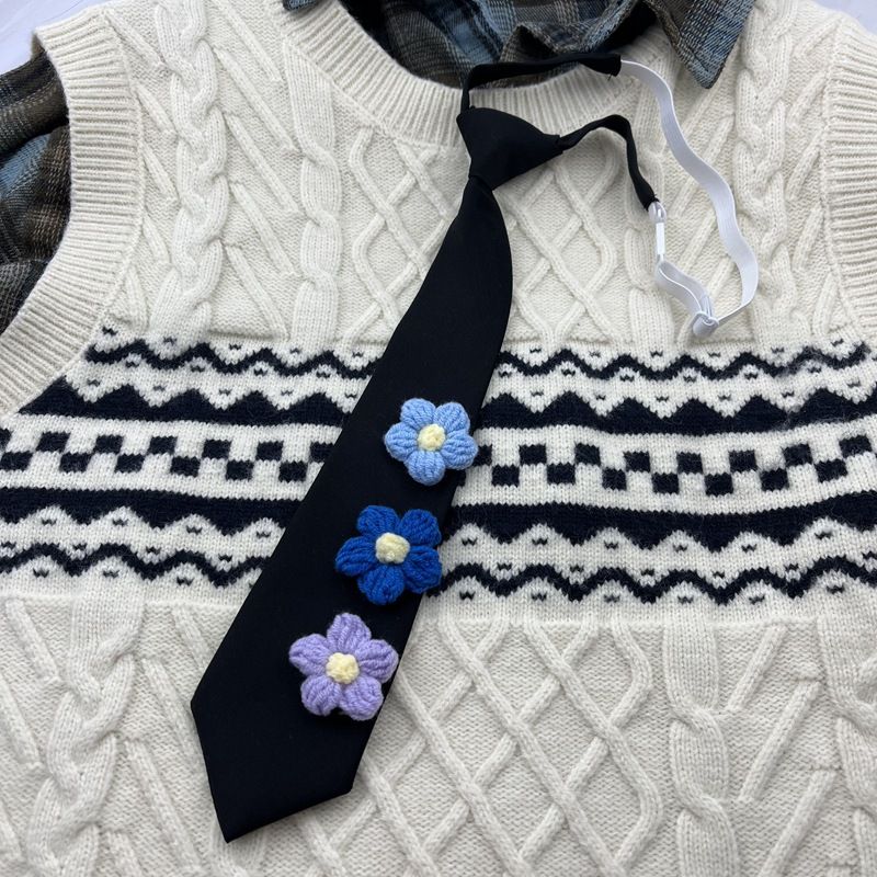 Camicia stile college in maglia di lana con cravatta 3D, senza cravatta, tinta unita, grigia, con piccola decorazione floreale_voghion.com