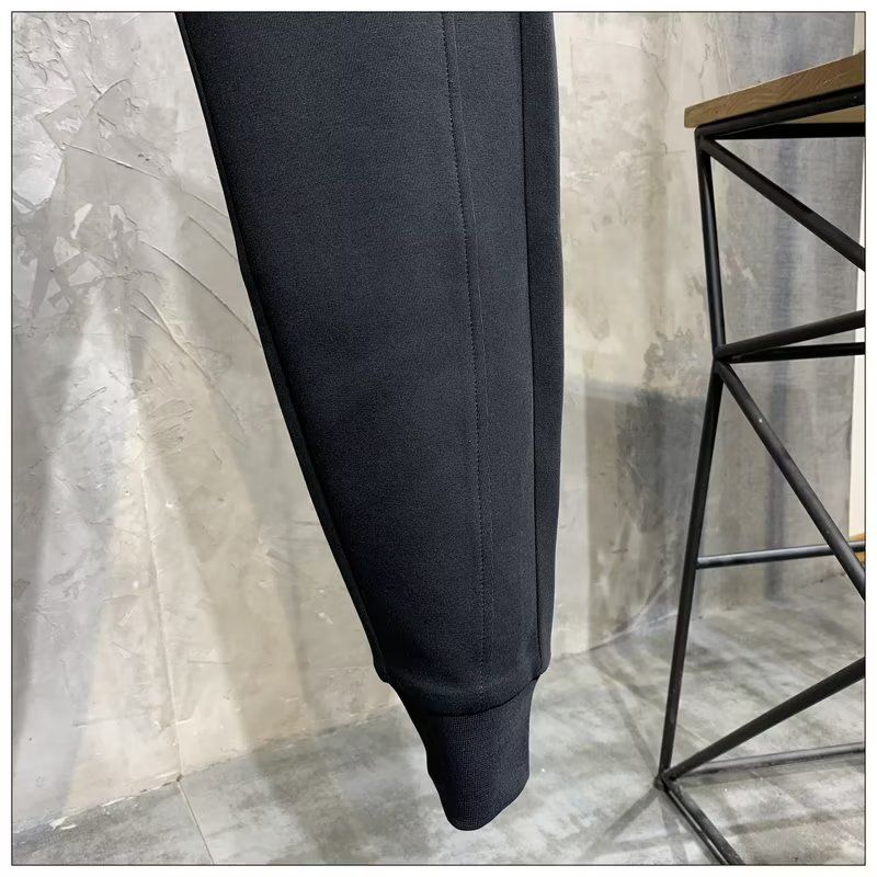 Abbigliamento maschile Autunno e inverno Nuovo lavorato a maglia a coste pantaloni della tuta alla caviglia da uomo alla moda pantaloni casual aderenti neri da uomo_voghion.com