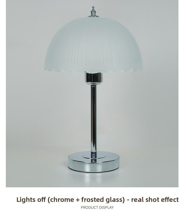Luminária de mesa pequena de luxo com pétalas, para quarto de menina, atmosfera romântica, criativa e simples de alta qualidade_voghion.com