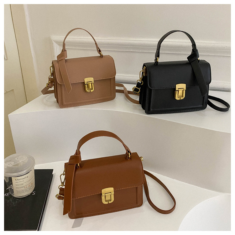 2024 Neue kleine Handtasche mit Retro-Textur für Damen, einfache kleine quadratische Tasche, hochwertige Umhängetasche mit einer Schulter_voghion.com