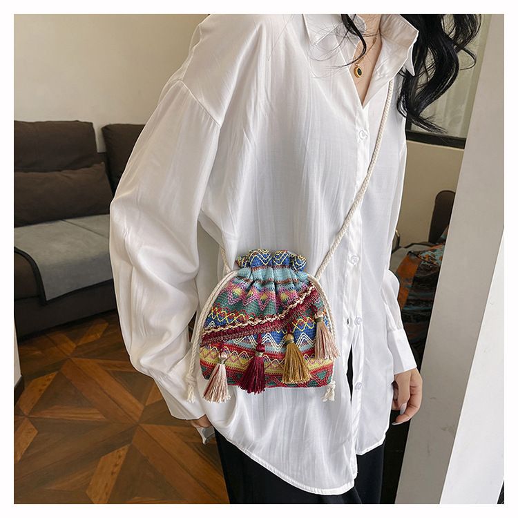 Borsa a secchiello da donna, stile etnico, borsa a tracolla con coulisse e nappa, borsa a secchiello da donna_voghion.com