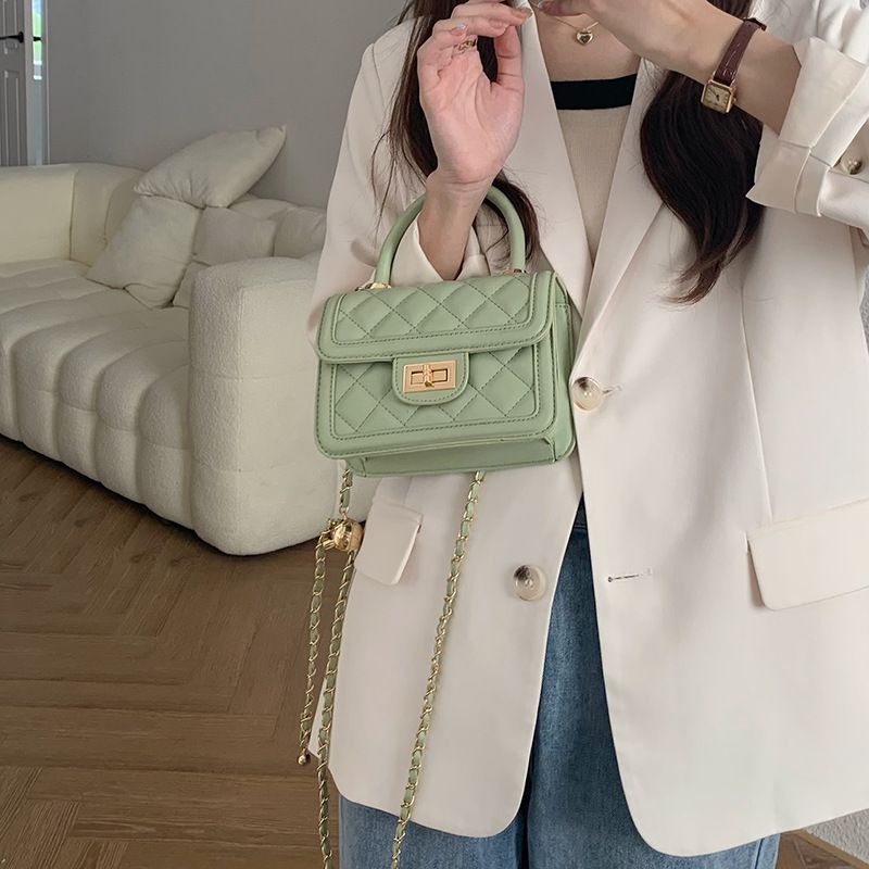 Nuova moda da donna versatile quadrata Tidal piccola profumata Wind Lingge Chain Single Shoulder Crossbody Bag_voghion.com
