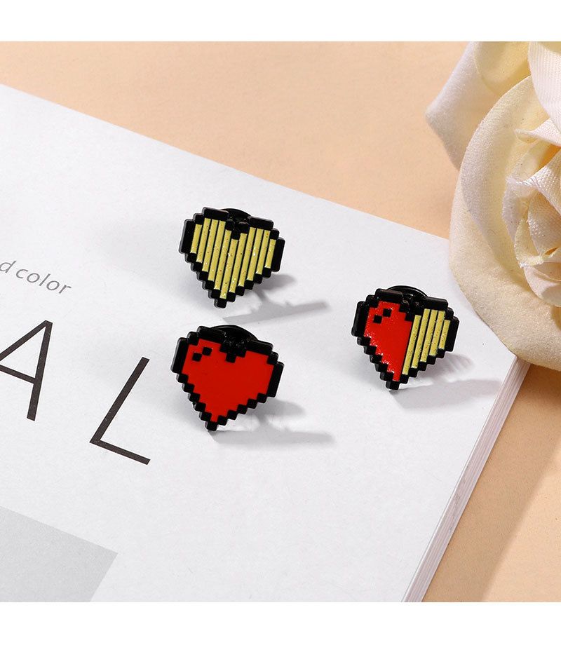 Spilla con distintivo a forma di cartone animato Pixel Love, cuore rosso, accessori per vestiti, zaini da uomo e da donna, decorazione per coppia, spilla Tide_voghion.com