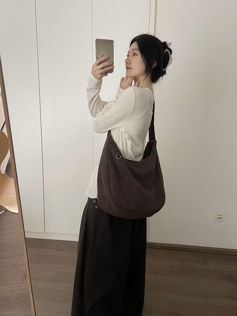 Women's Handbag 2025 Spring Fall Korean Version Of The Lazy Moon Large-capacity Commuter Shoulders Crossbody Bag Fashionable Hundred Casual Daily_voghion.com
