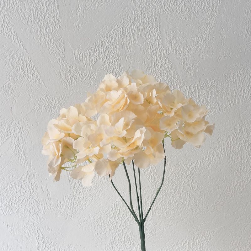 Fleurs artificielles et séchées couleur champagne pour plafond de salle de cérémonie de mariage, guide routier, décoration d'hôtel_voghion.com