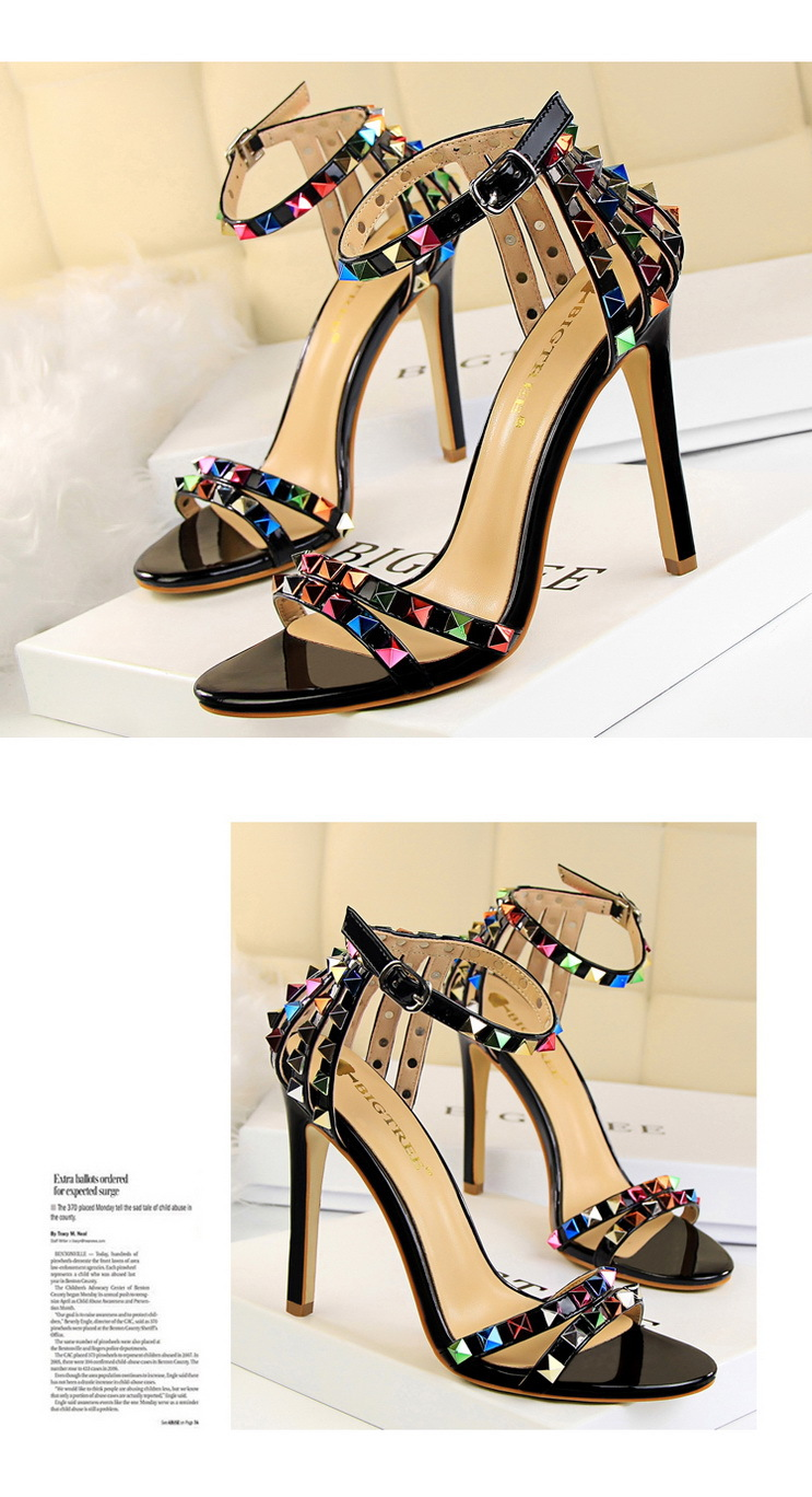 Style Roman Style Damenschuhe Stiletto Super High Heel Open Toe mit hohlen farbigen Nietensandalen_voghion.com