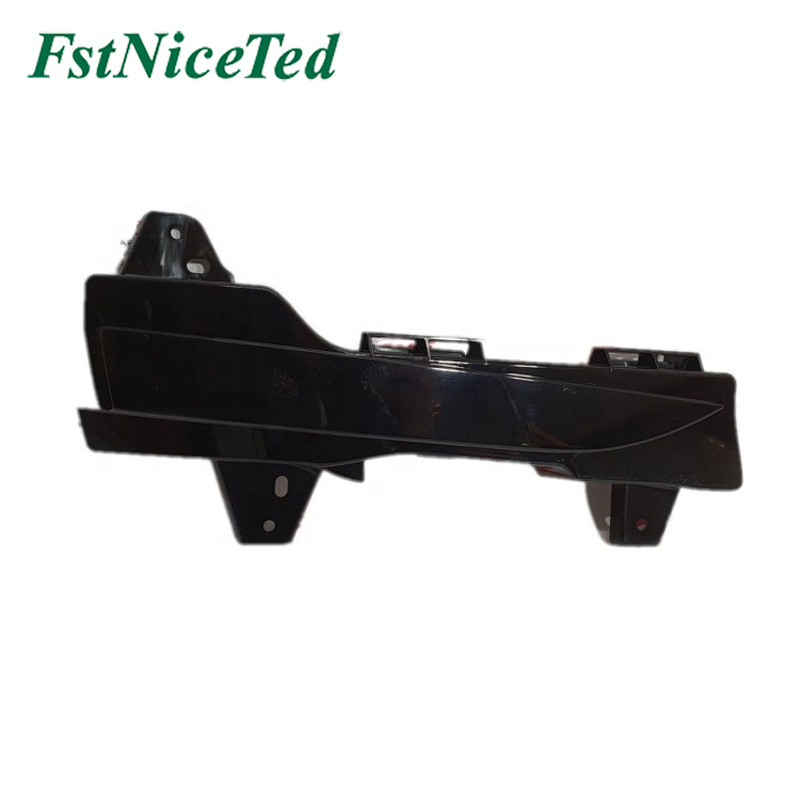 Nebelscheinwerferdeckel (links) für Tesla Model 3 OE:1490022-00-A_voghion.com