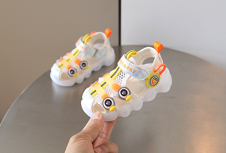 Sandali luminosi per donna 0-1-3 anni 2 ragazzi fascia anti-calcio spiaggia suola morbida scarpe da passeggio per bambini tendenza_voghion.com