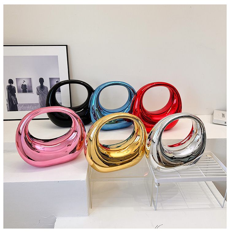 This Year's Popular Bags For Women Are New European And American Fashion Candy Colored And Stylish Wrist Shiny Acrylic Dumpling Bags_voghion.com