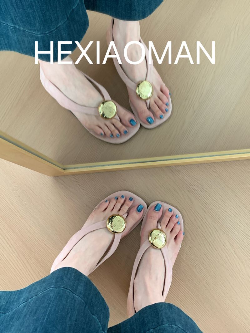 Lancui Version 5cm Versteckter Absatz Metall Runde Schnalle Zehensteg Sandalen Für Frauen 2025 Sommer Neue Silber Hausschuhe_voghion.com