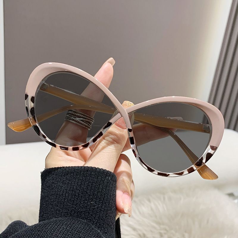 2024 Nouvelle monture de lunettes à plaque ovale Monture de lunettes pour chat Lunettes anti-lumière bleue à blocs de couleurs Monture de lunettes pour ordinateur_voghion.com