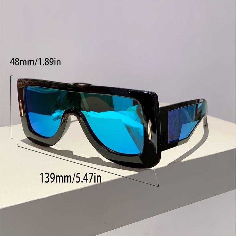 Occhiali decorativi con design alla moda a forma di scudo integrato oversize adatti al ciclismo_voghion.com