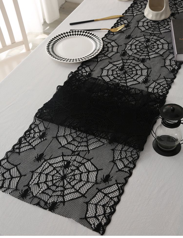 Halloween-Tischflagge aus schwarzer Spitze, französisches Geisterfest, Dekoration, hohle Tischflagge, Halloween-Themen-Layout, Verkleidungstischdecke_voghion.com