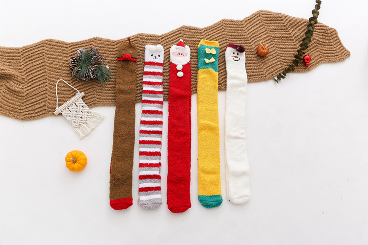 3-Pair Women's Coral Fleece Christmas Socks, Non-Shedding Fuzzy Sleep Socks With Half-Side Plush, Festive Ankle Socks For Home_voghion.com