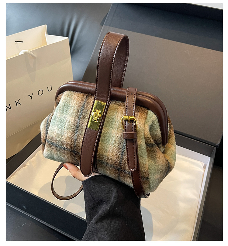 New Women's Bag Retro Versatile Handheld Small Bag Women's Autumn/winter Checkered Small Square Bag High Quality Fabric Shoulder Bag_voghion.com