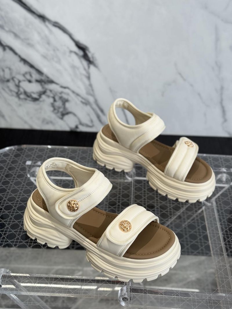 Internet Famous Thick And Soft Soled Velcro Beach Shoes For Women 2025 New Summer Style Casual Versatile Sandals With A_voghion.com