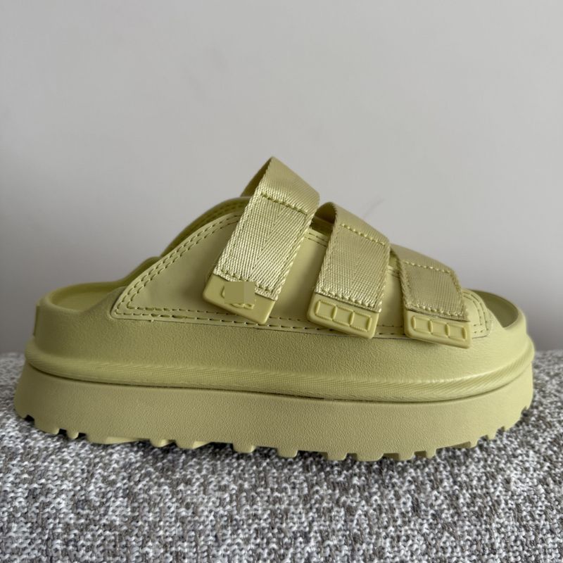 Neu Sandalen mit dicken Sohlen U Home Sommer Neuer Stil Glänzender goldener Klettverschluss Lässige rutschfeste Hausschuhe mit_voghion.com