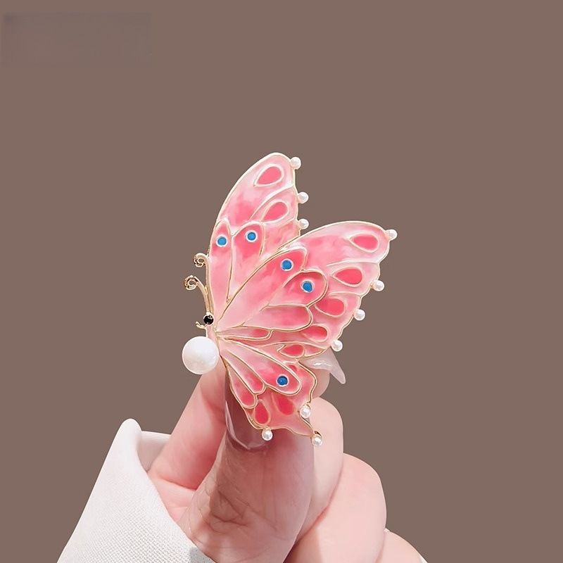 Elegant Temperament Painted Butterfly Brooch Vintage Versatile Pearl Insect Brooch Anti-light Pin_voghion.com