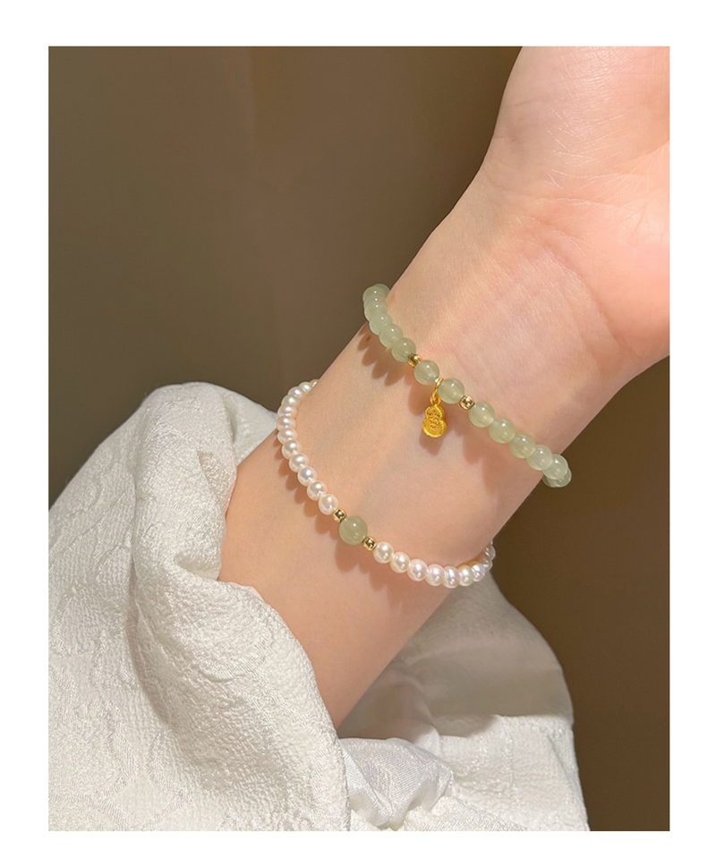 2023 New Hot Selling Fine Pearl Bracelet Female Small Crowd Design High Grade New Imitation Hetian Jade Bracelet Gifts to Friends_voghion.com