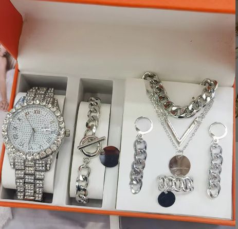 Ceas de damă cu curea din oțel la modă casual, cadran, scară digitală simplă_voghion.com