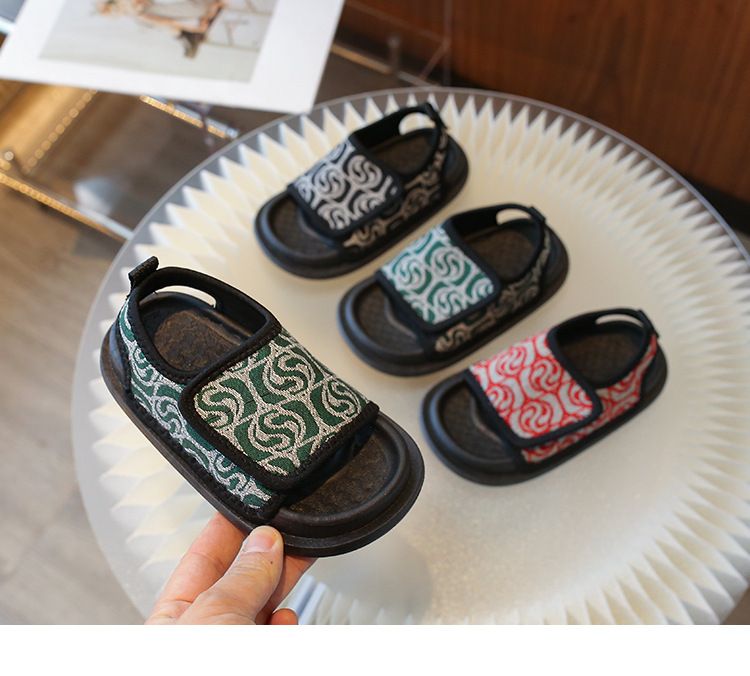 Mutter & Kinder Gemusterte Kindersandalen 2024 Sommer neue Mädchen weiche Sohlen große Kinder kleine Jungen Baby Strandschuhe trendy_voghion.com