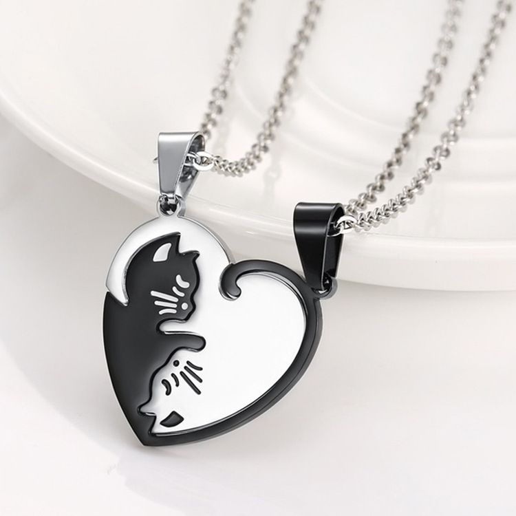 simple black and white cat hug stitching pendant niche design couple chain clavicle chain stainless steel necklace batch_voghion.com