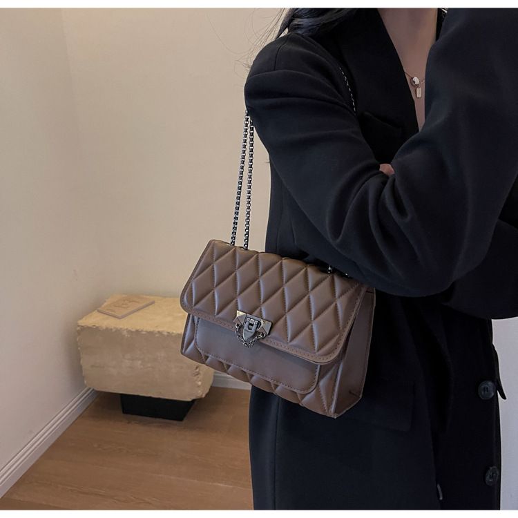 Sac messager à chaîne rétro en fil de broderie diamant de couleur unie populaire sac à bandoulière petit sac carré pour femme_voghion.com