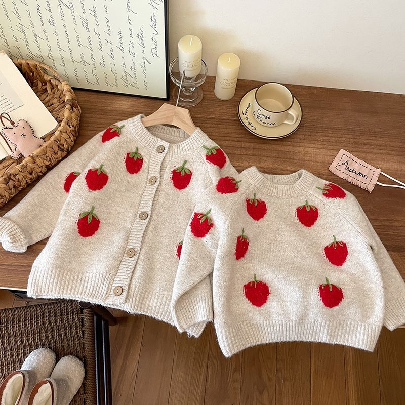 Versiunea coreeană a jachetei pentru fete, cu imprimeu de căpșuni, în stil occidental, la modă, 2024, în stil coreean._voghion.com